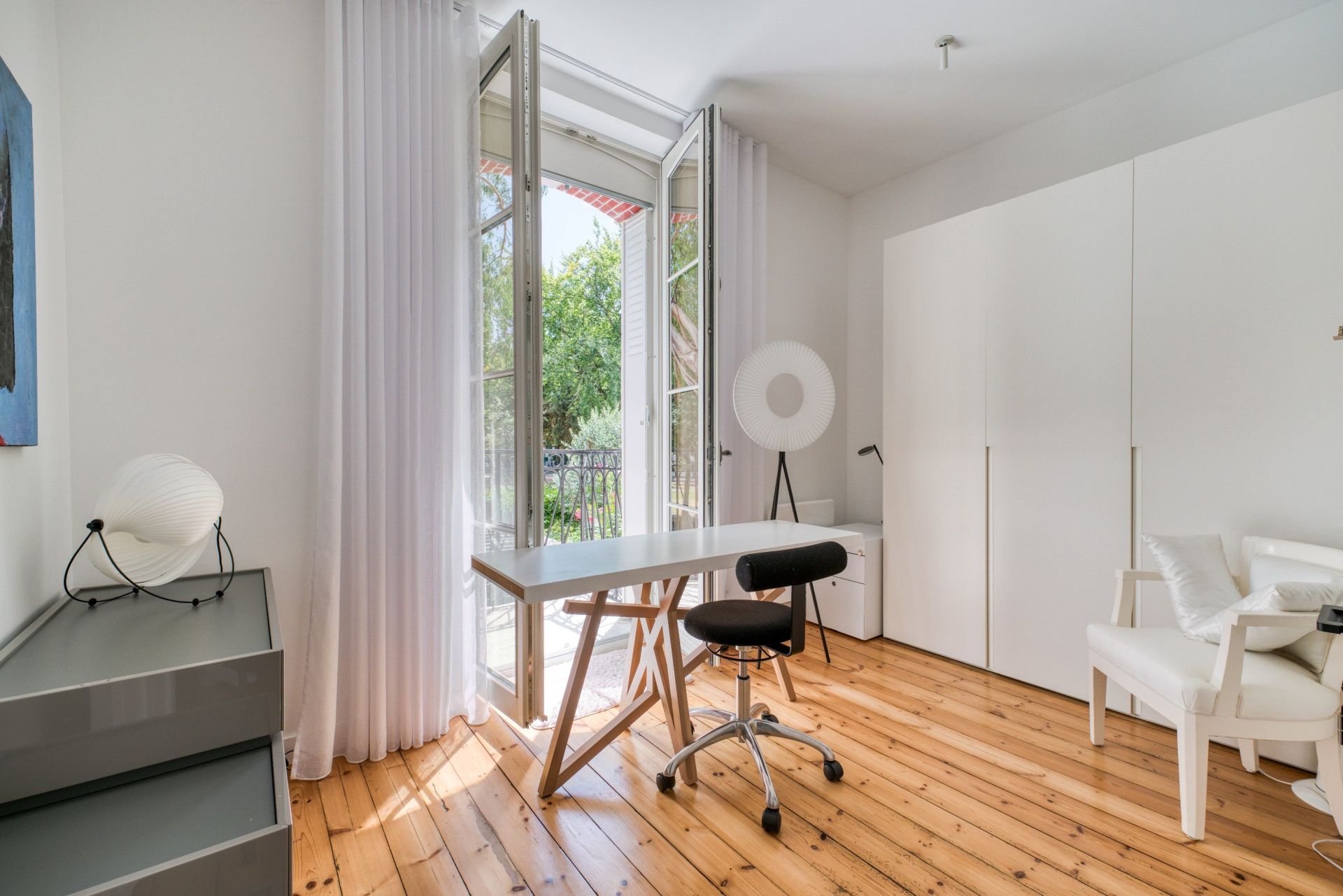 prestigious bourgeois house 7 Rooms for sale on LA ROCHELLE (17000)