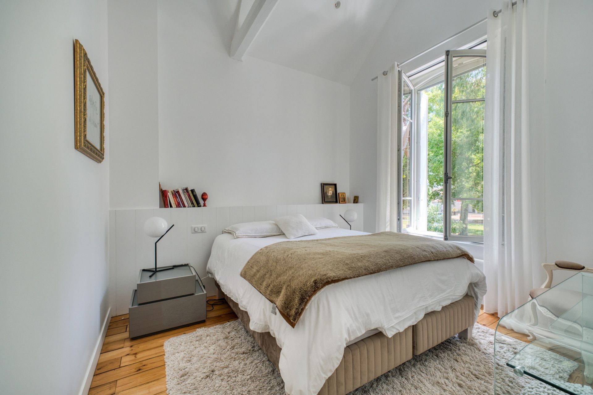 prestigious bourgeois house 7 Rooms for sale on LA ROCHELLE (17000)