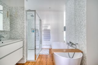 prestigious bourgeois house 7 Rooms for sale on LA ROCHELLE (17000)