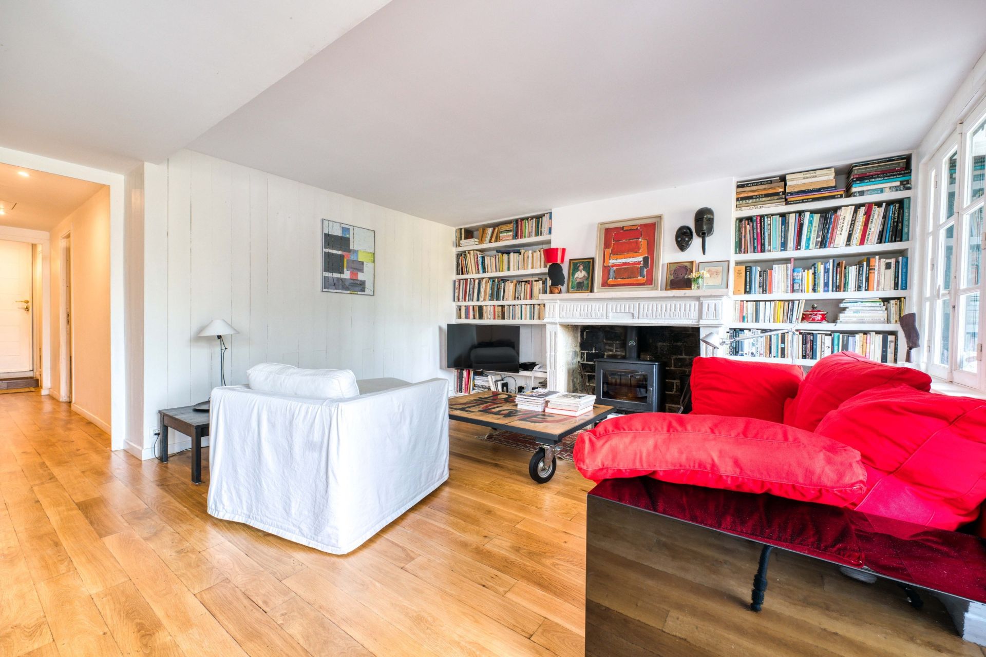 prestigious house 7 Rooms for sale on LOIX (17111)