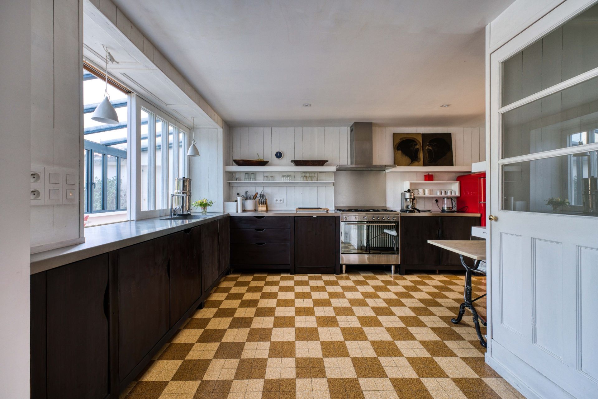 prestigious house 7 Rooms for sale on LOIX (17111)