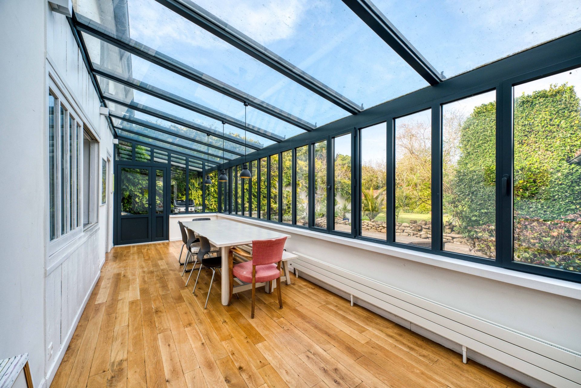 prestigious house 7 Rooms for sale on LOIX (17111)