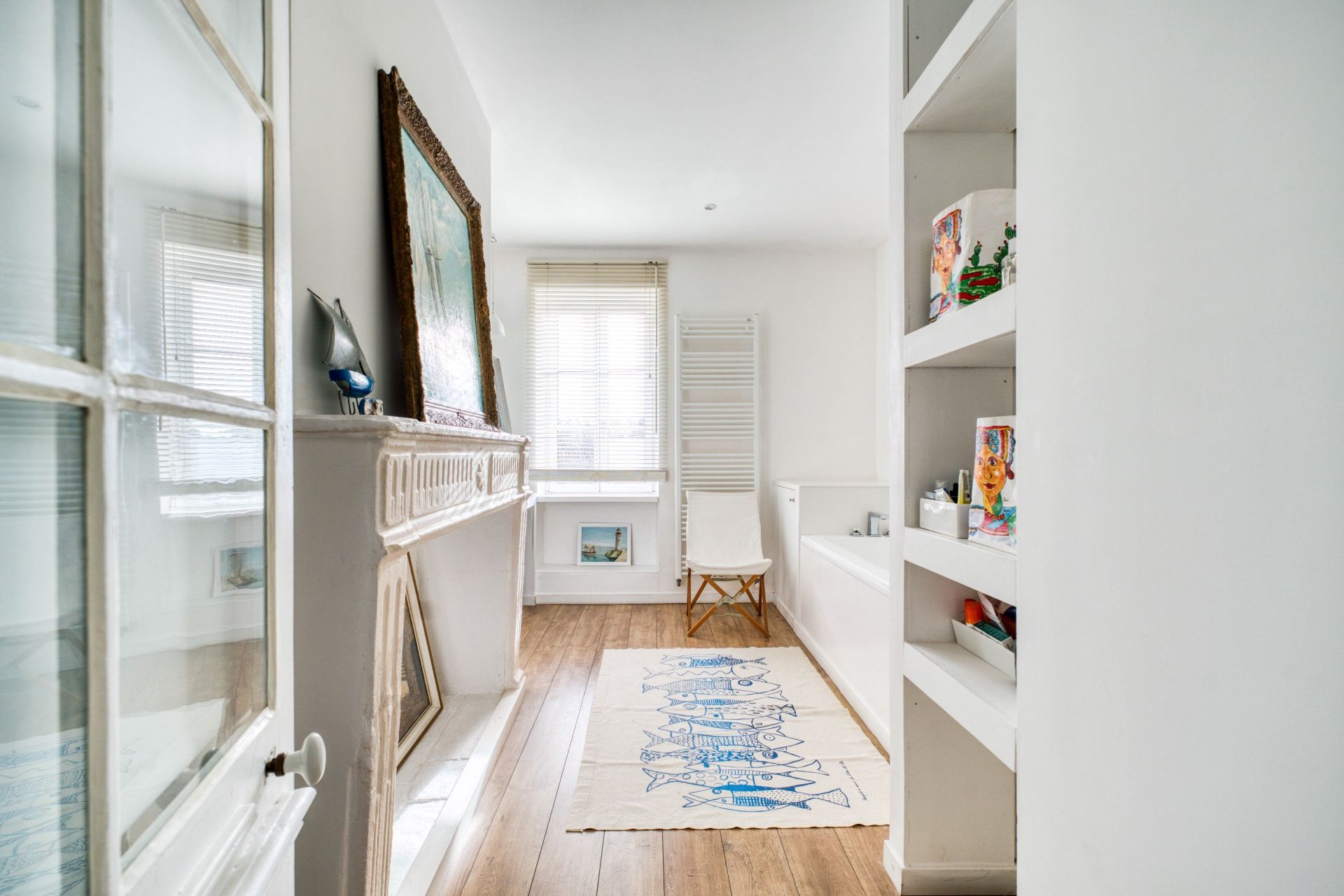 prestigious house 7 Rooms for sale on LOIX (17111)