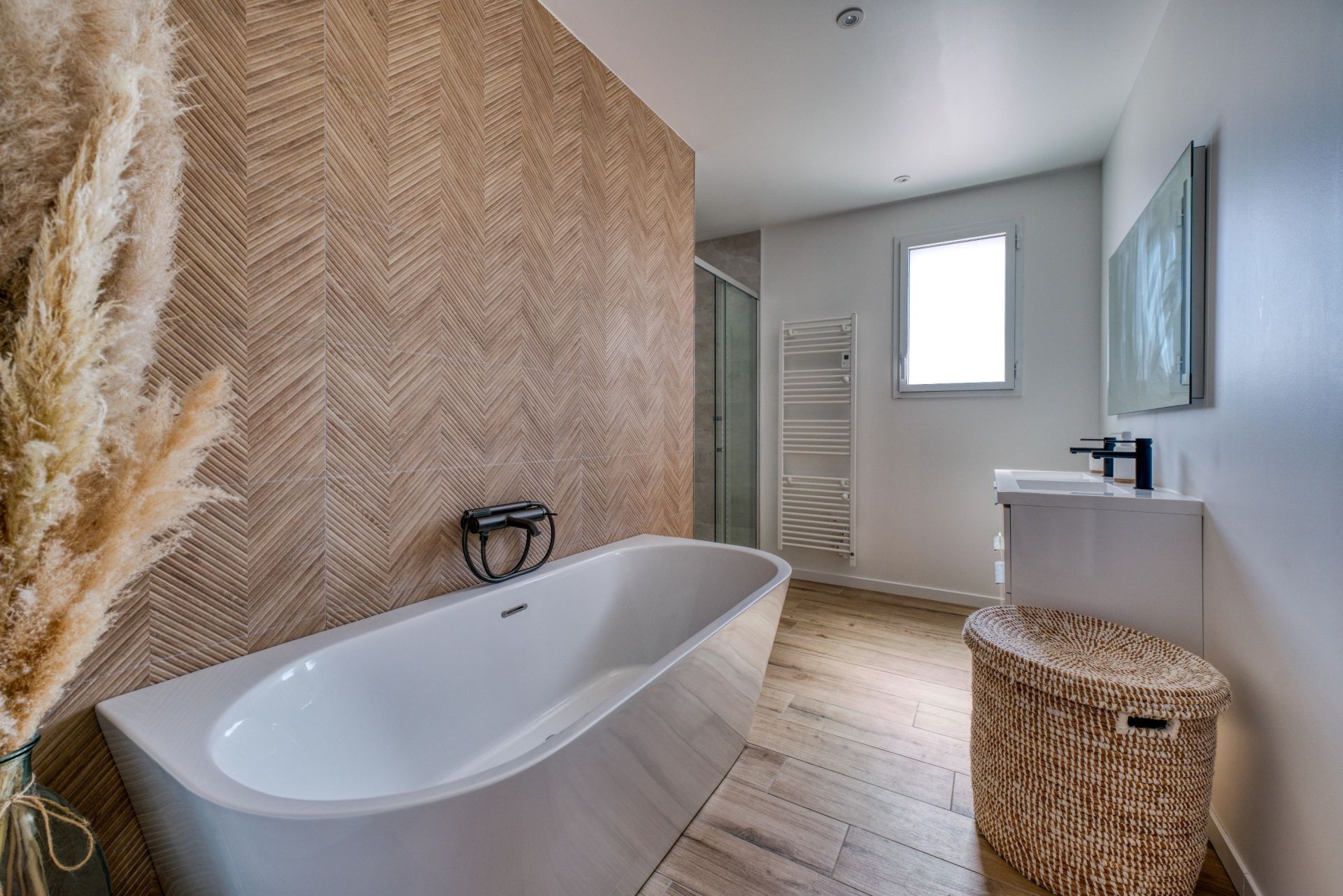 prestigious contemporary house 6 Rooms for sale on LA ROCHELLE (17000)