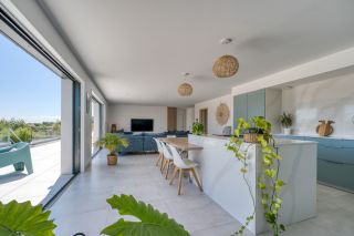 prestigious contemporary house 6 Rooms for sale on LA ROCHELLE (17000)