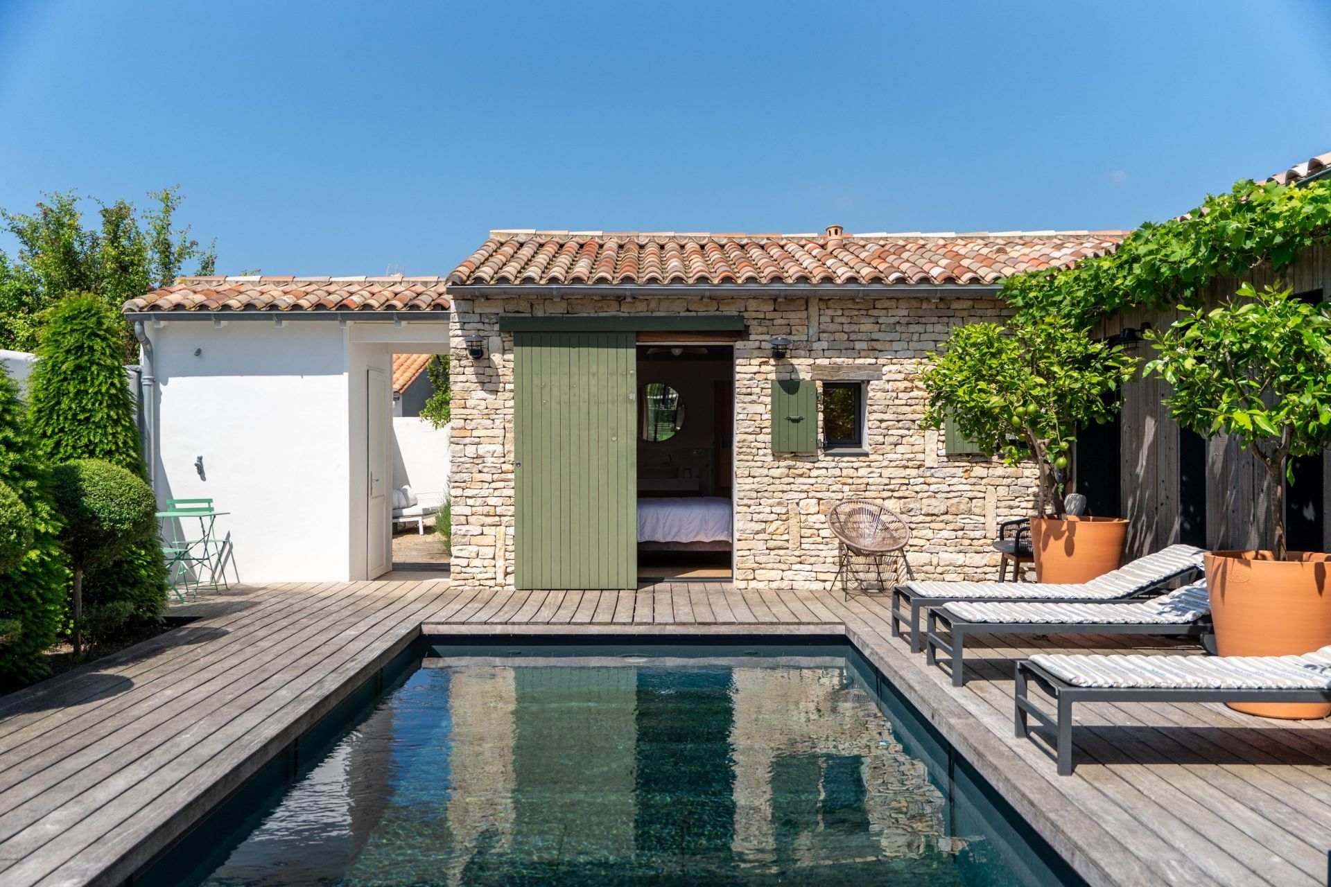 prestigious house 9 Rooms for sale on STE MARIE DE RE (17740)