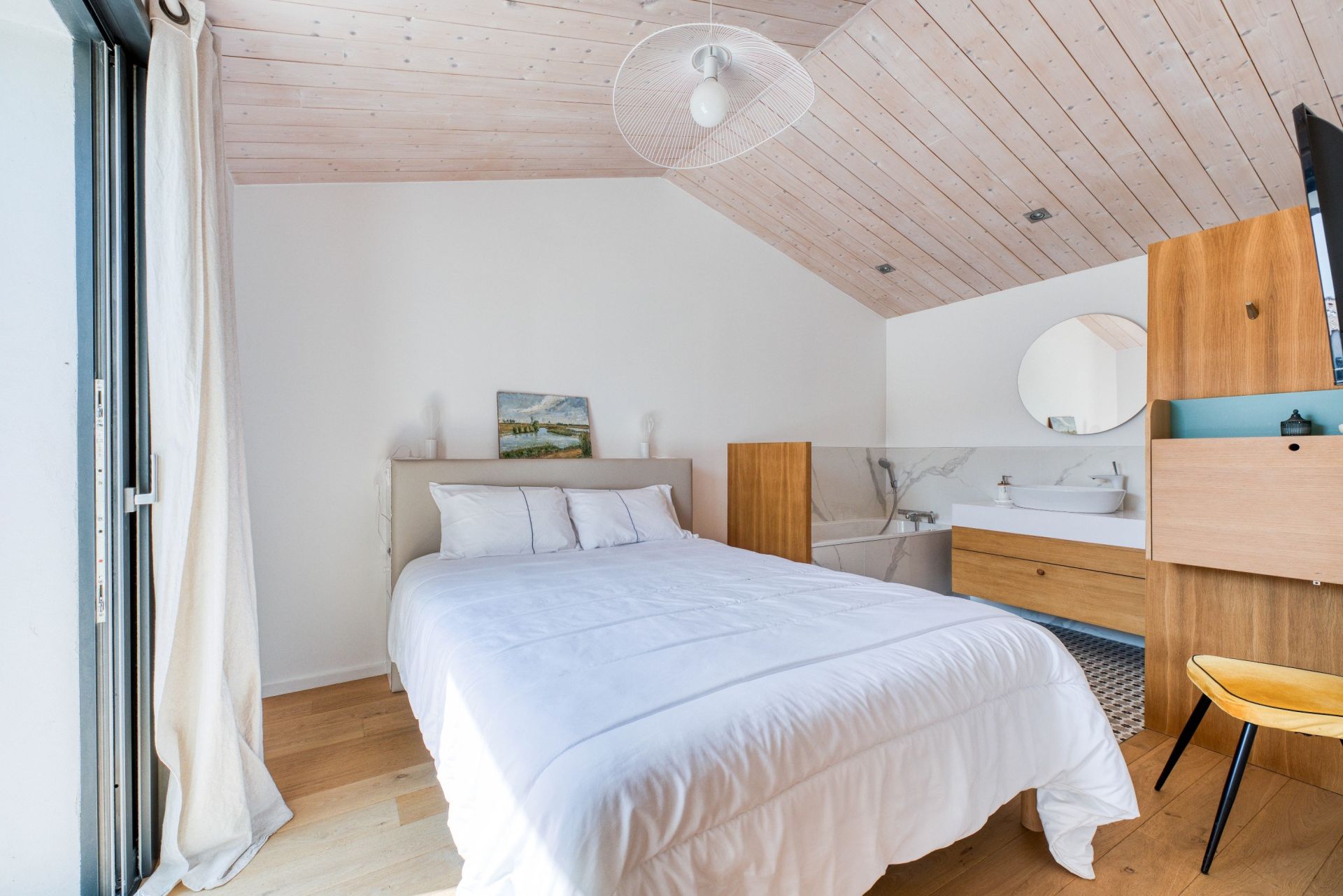 prestigious house 9 Rooms for sale on STE MARIE DE RE (17740)