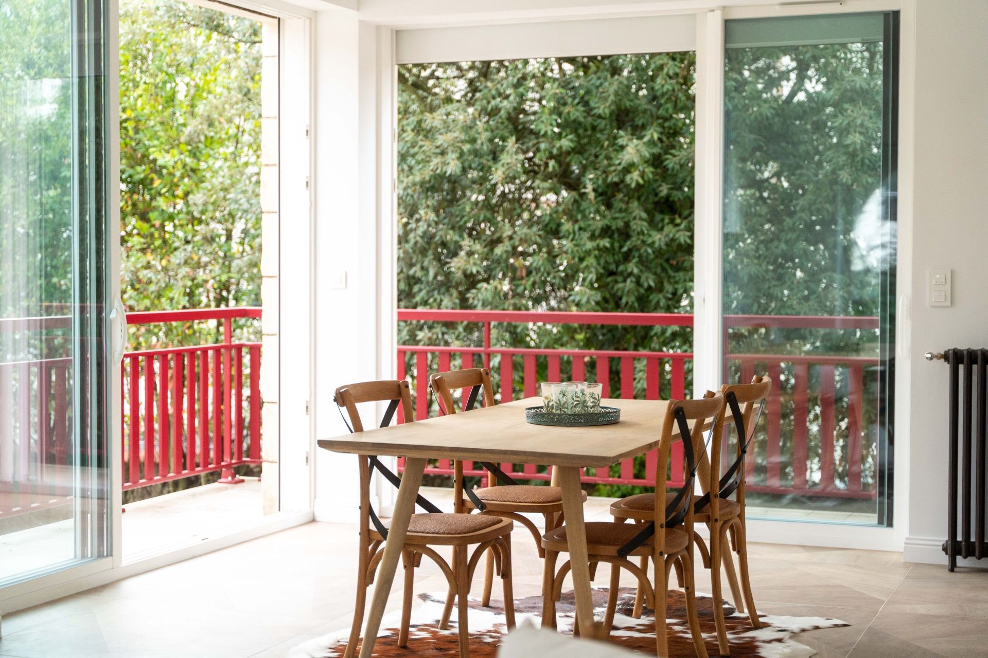 prestigious house 7 Rooms for sale on LA ROCHELLE (17000)