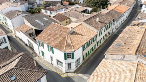 Sale Prestigious house Le Bois-Plage-en-Ré 14 Rooms 315 m²