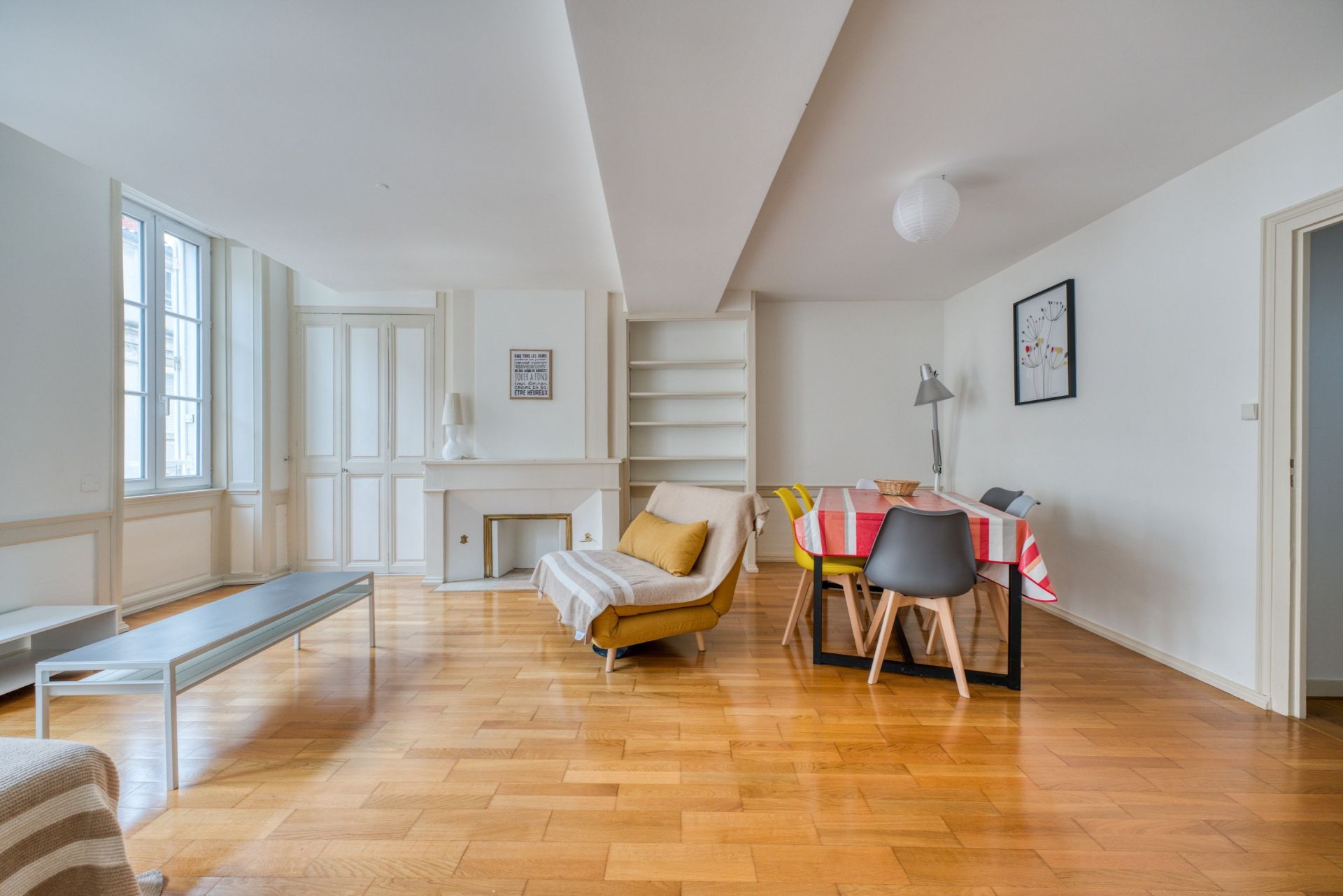 prestigious apartment 2 Rooms for sale on LA ROCHELLE (17000)
