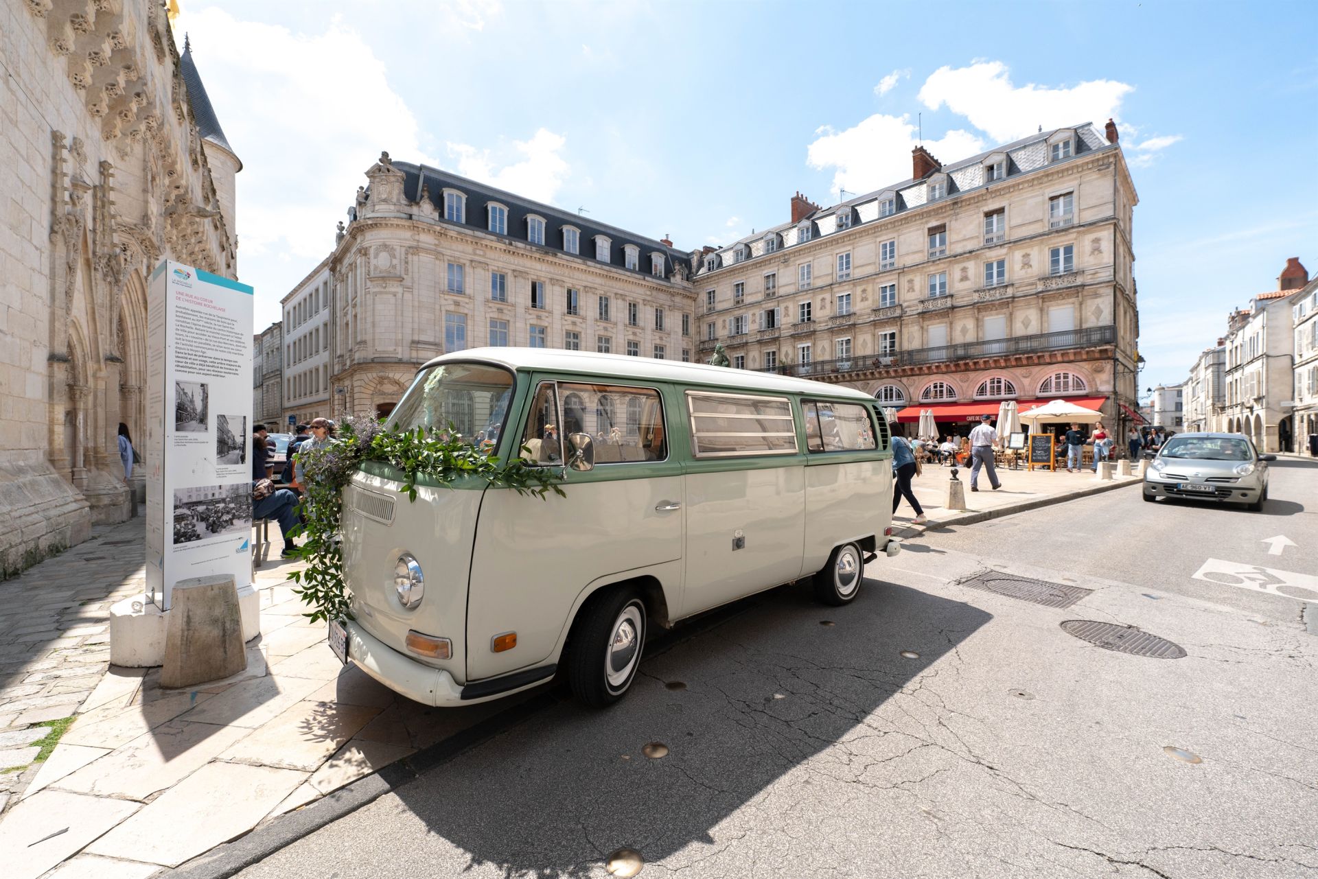 prestigious apartment 2 Rooms for sale on LA ROCHELLE (17000)