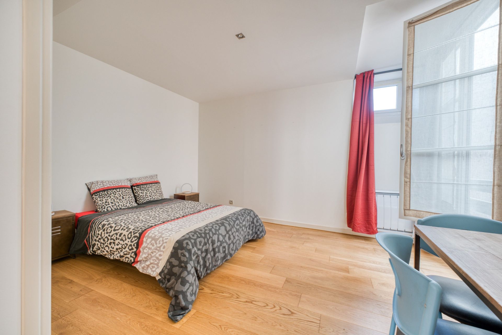 prestigious apartment 2 Rooms for sale on LA ROCHELLE (17000)