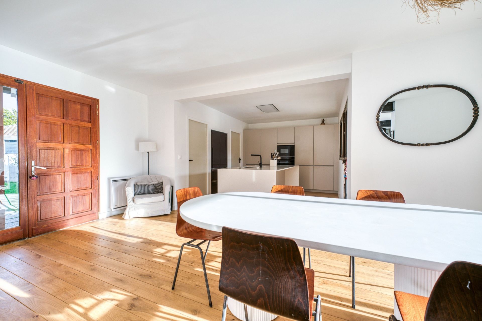 prestigious house 7 Rooms for sale on LA ROCHELLE (17000)