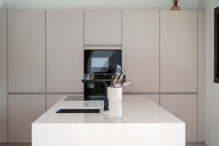 prestigious house 7 Rooms for sale on LA ROCHELLE (17000)