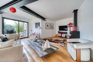 prestigious house 7 Rooms for sale on LA ROCHELLE (17000)