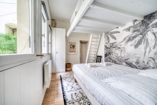 prestigious apartment 4 Rooms for sale on LA ROCHELLE (17000)