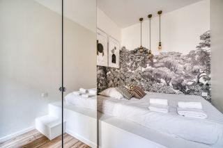 prestigious apartment 4 Rooms for sale on LA ROCHELLE (17000)