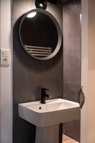 prestigious apartment 4 Rooms for sale on LA ROCHELLE (17000)