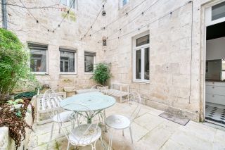 prestigious apartment 4 Rooms for sale on LA ROCHELLE (17000)