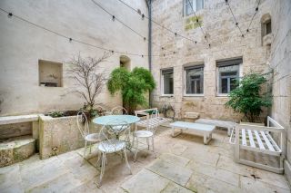 prestigious apartment 4 Rooms for sale on LA ROCHELLE (17000)