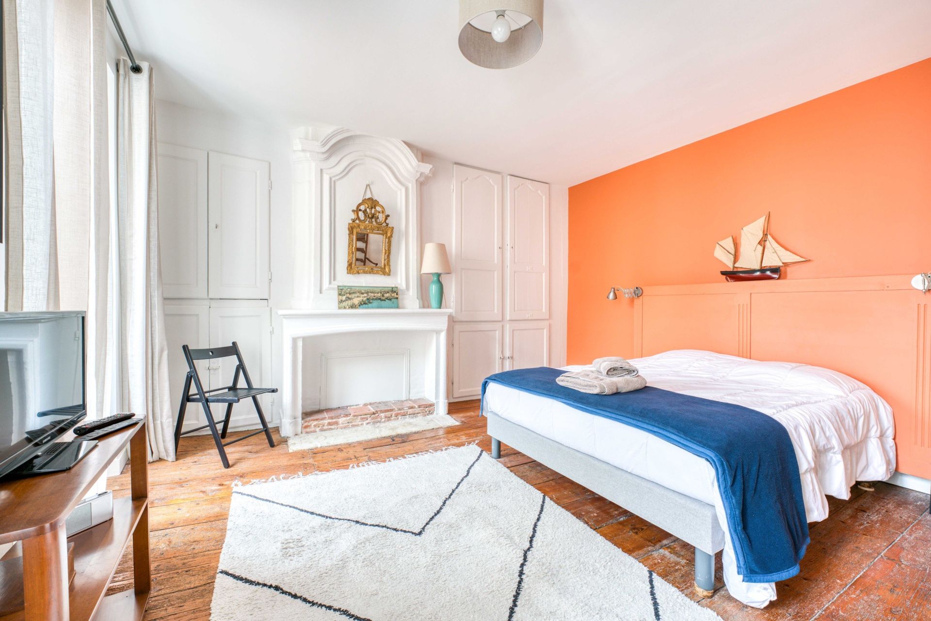 prestigious apartment 2 Rooms for sale on LA ROCHELLE (17000)