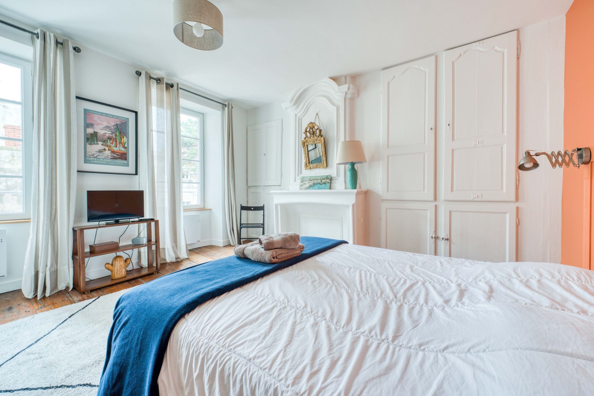 prestigious apartment 2 Rooms for sale on LA ROCHELLE (17000)