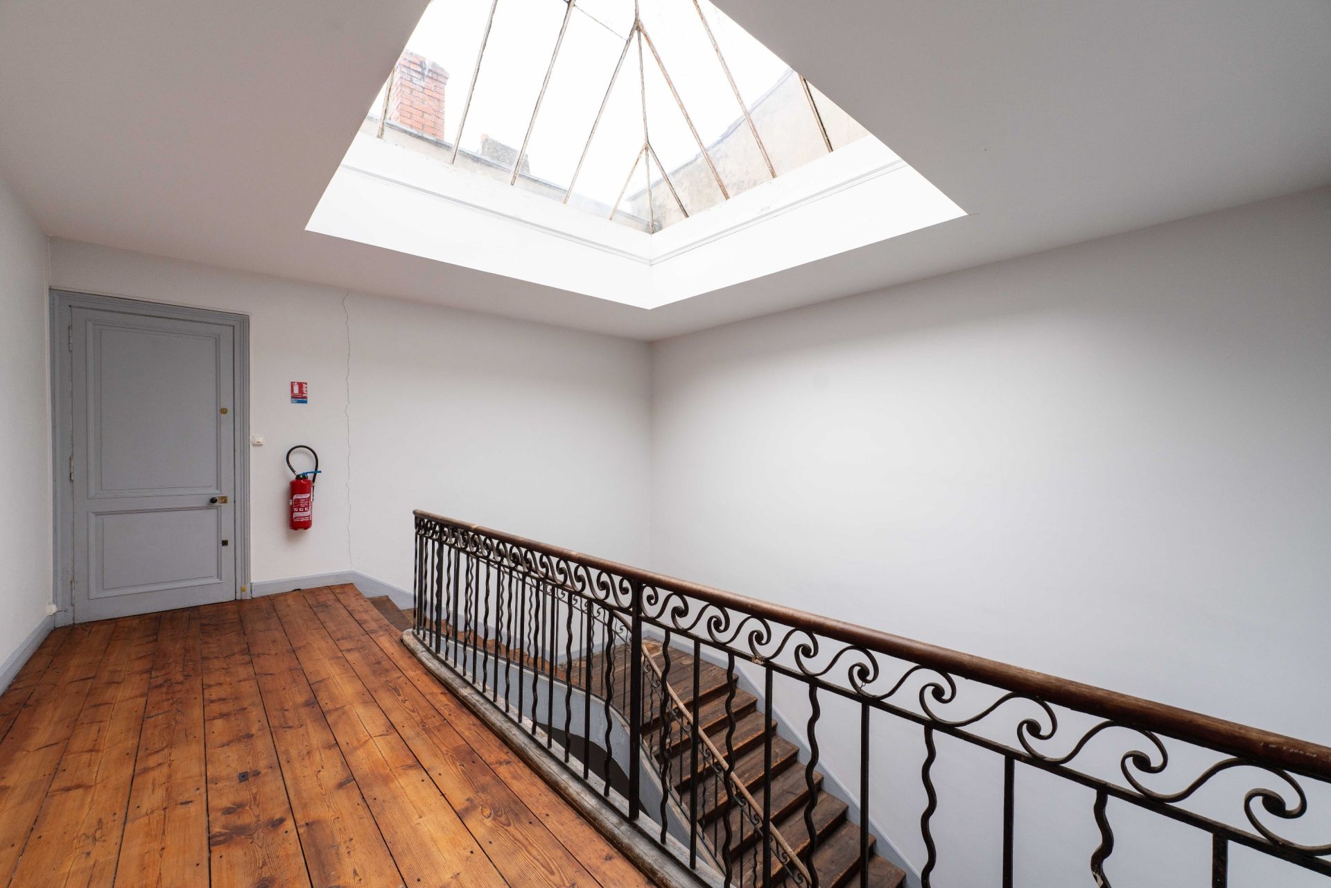 prestigious apartment 2 Rooms for sale on LA ROCHELLE (17000)