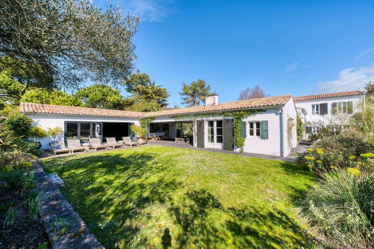 maison de prestige 10 Pièces en vente sur LES PORTES EN RE (17880)