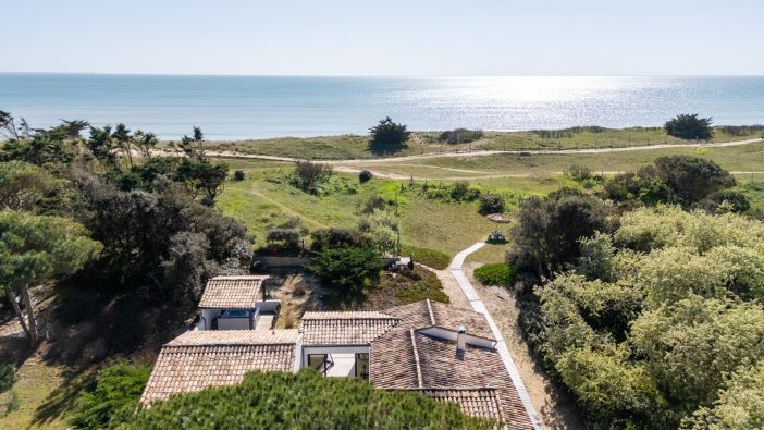 Sale Prestigious house Le Bois-Plage-en-Ré 5&nbsp;Rooms 155&nbsp;m²