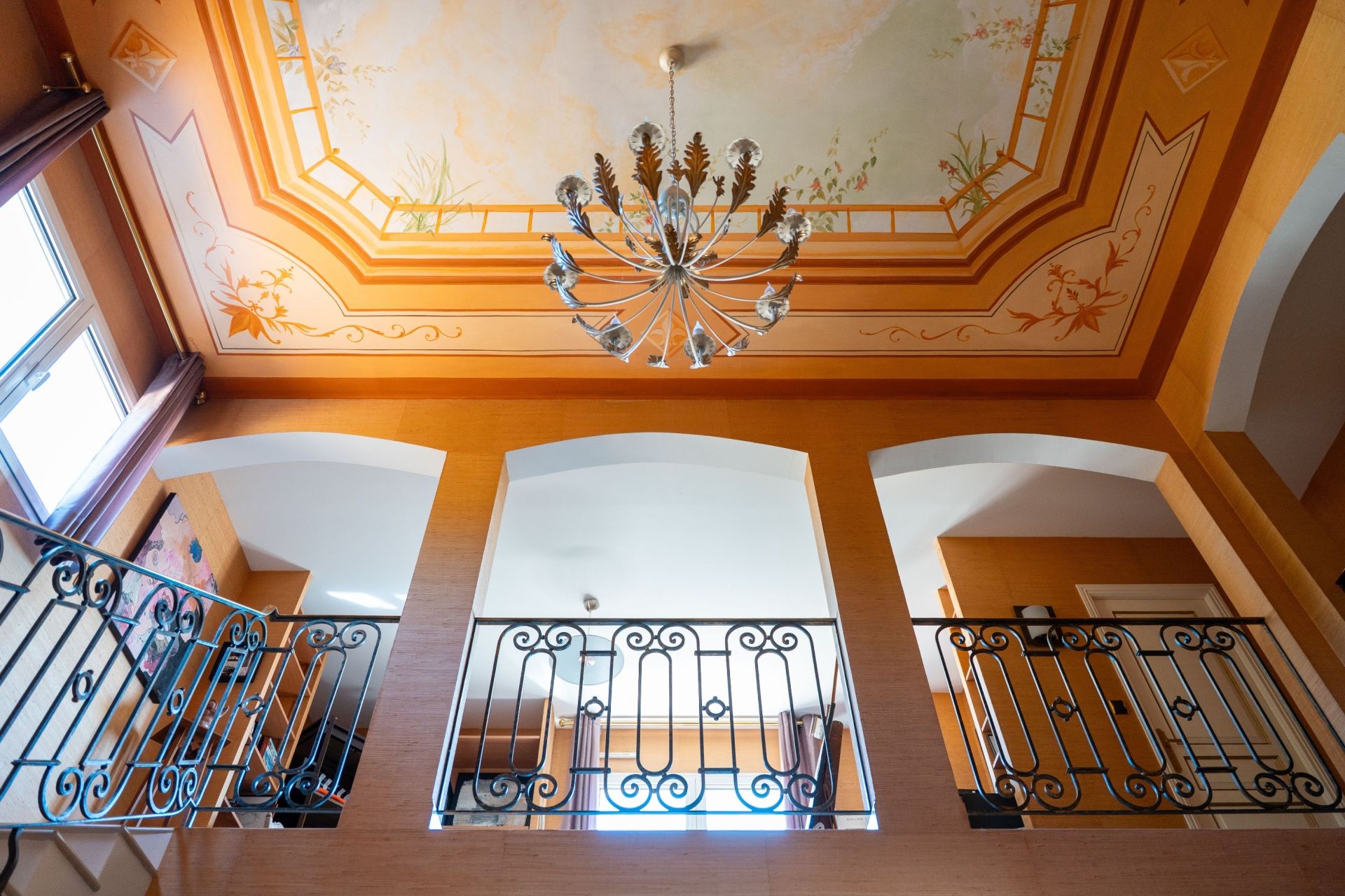 prestigious house 8 Rooms for sale on LAGORD (17140)