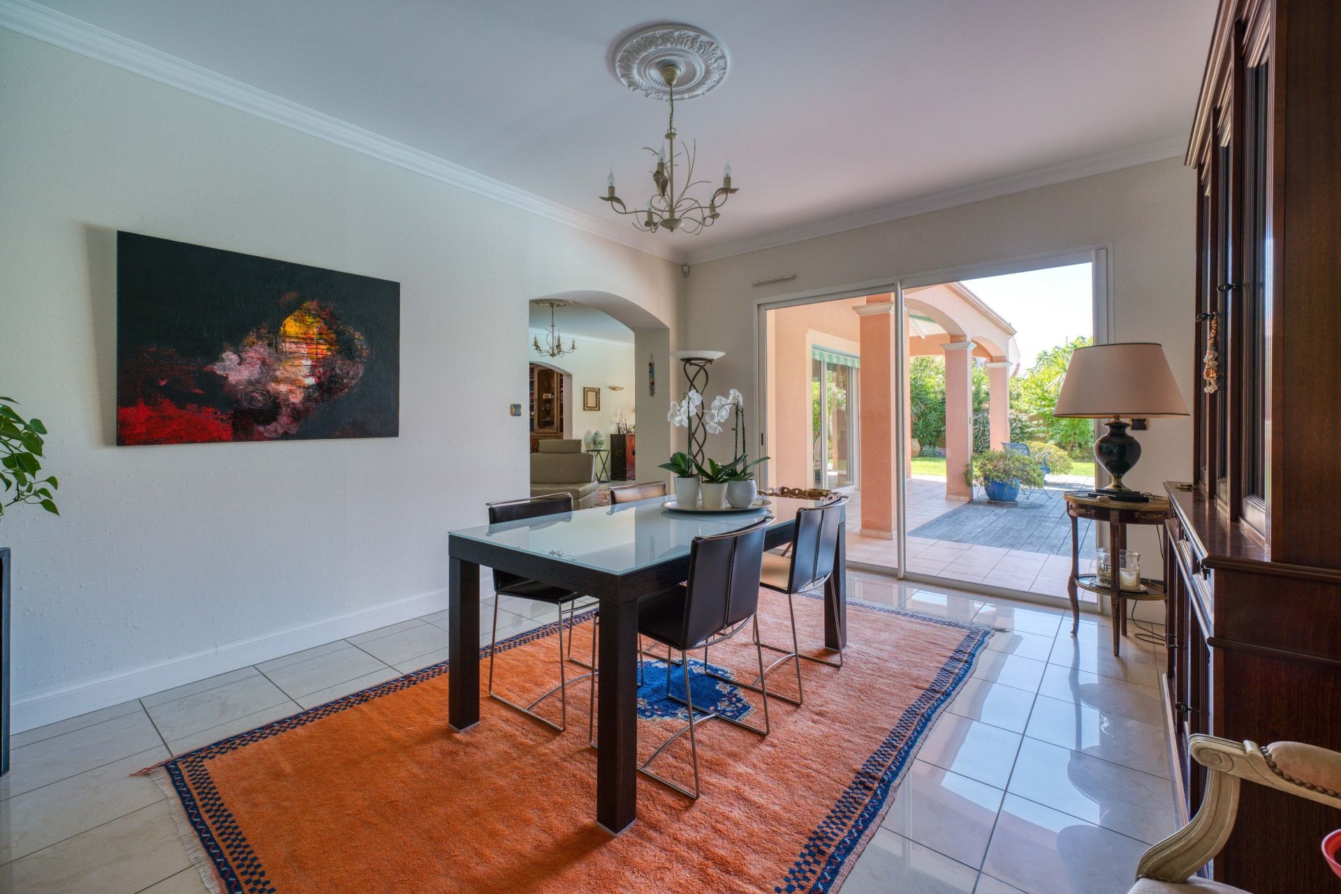 prestigious house 8 Rooms for sale on LAGORD (17140)