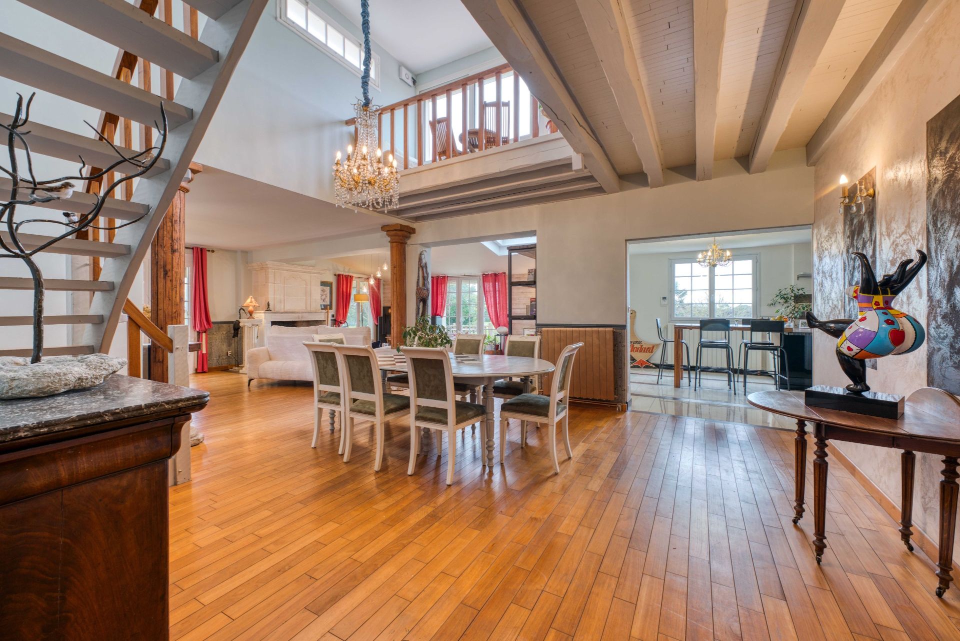 propriété de prestige 7 Pièces en vente sur YVES (17340)