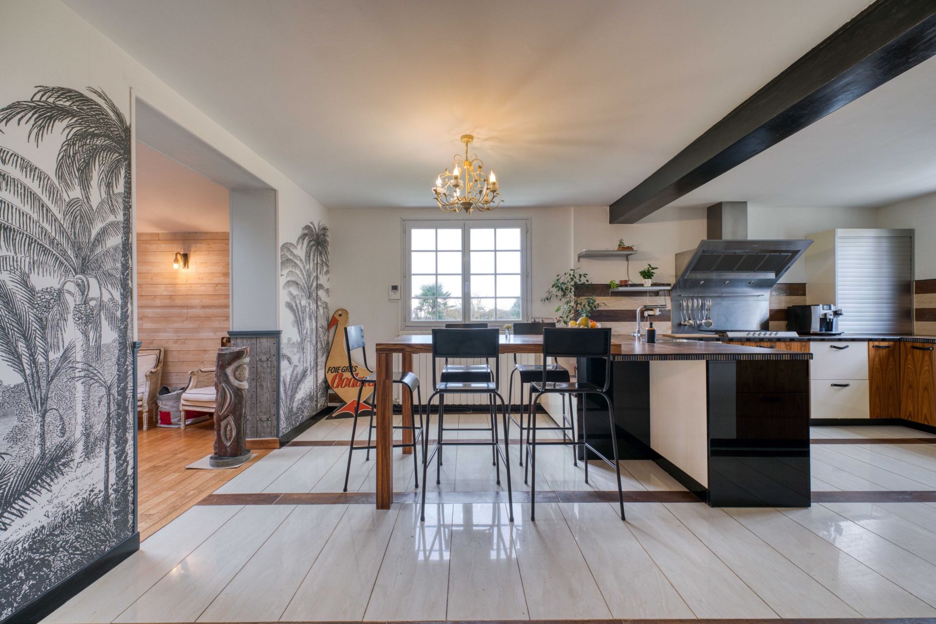 prestigious property 7 Rooms for sale on CHATELAILLON PLAGE (17340)