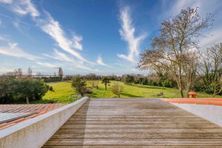 propriété de prestige 7 Pièces en vente sur YVES (17340)