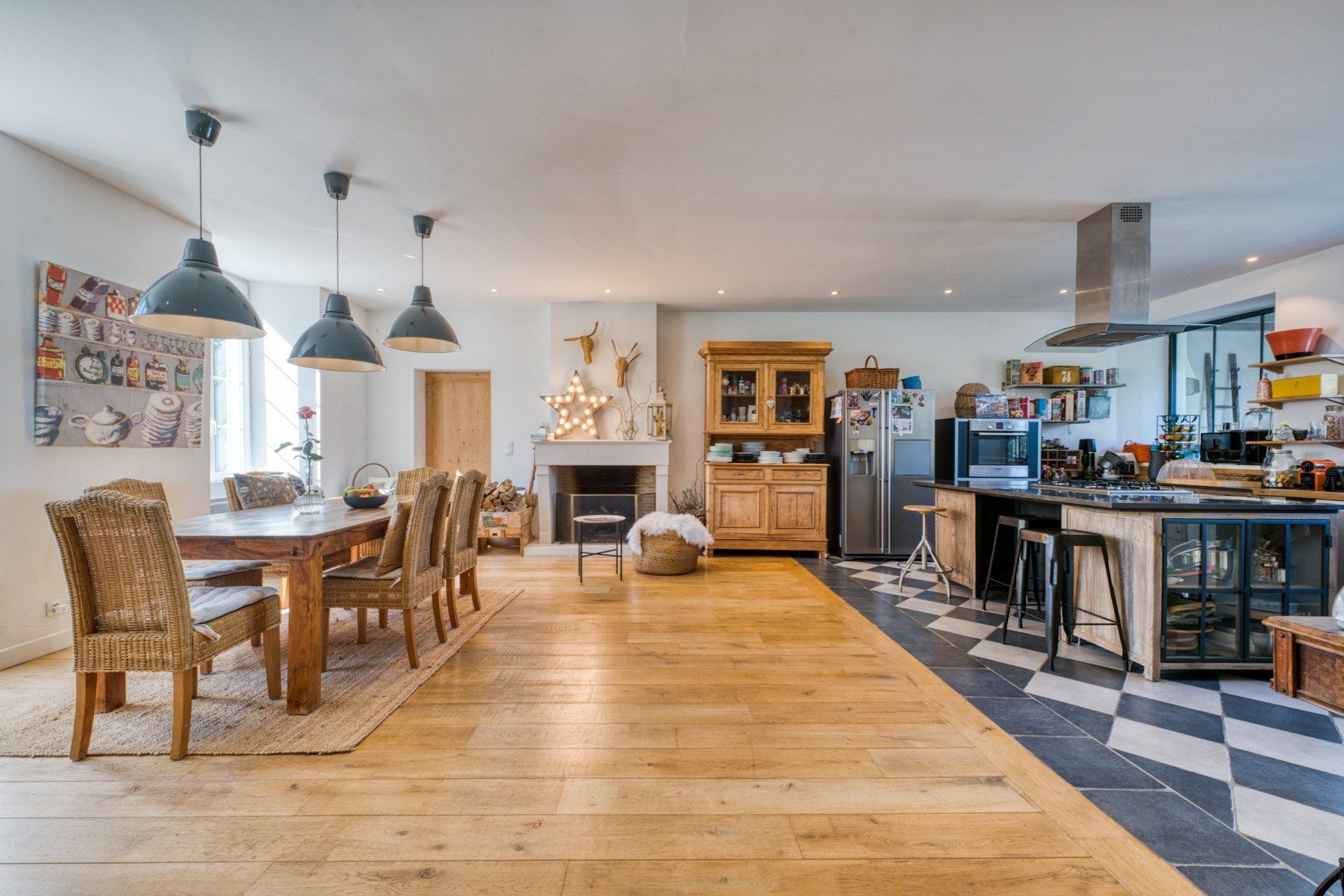 maison de prestige 7 Pièces en vente sur STE SOULLE (17220)