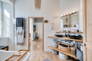 maison de prestige 7 Pièces en vente sur STE SOULLE (17220)