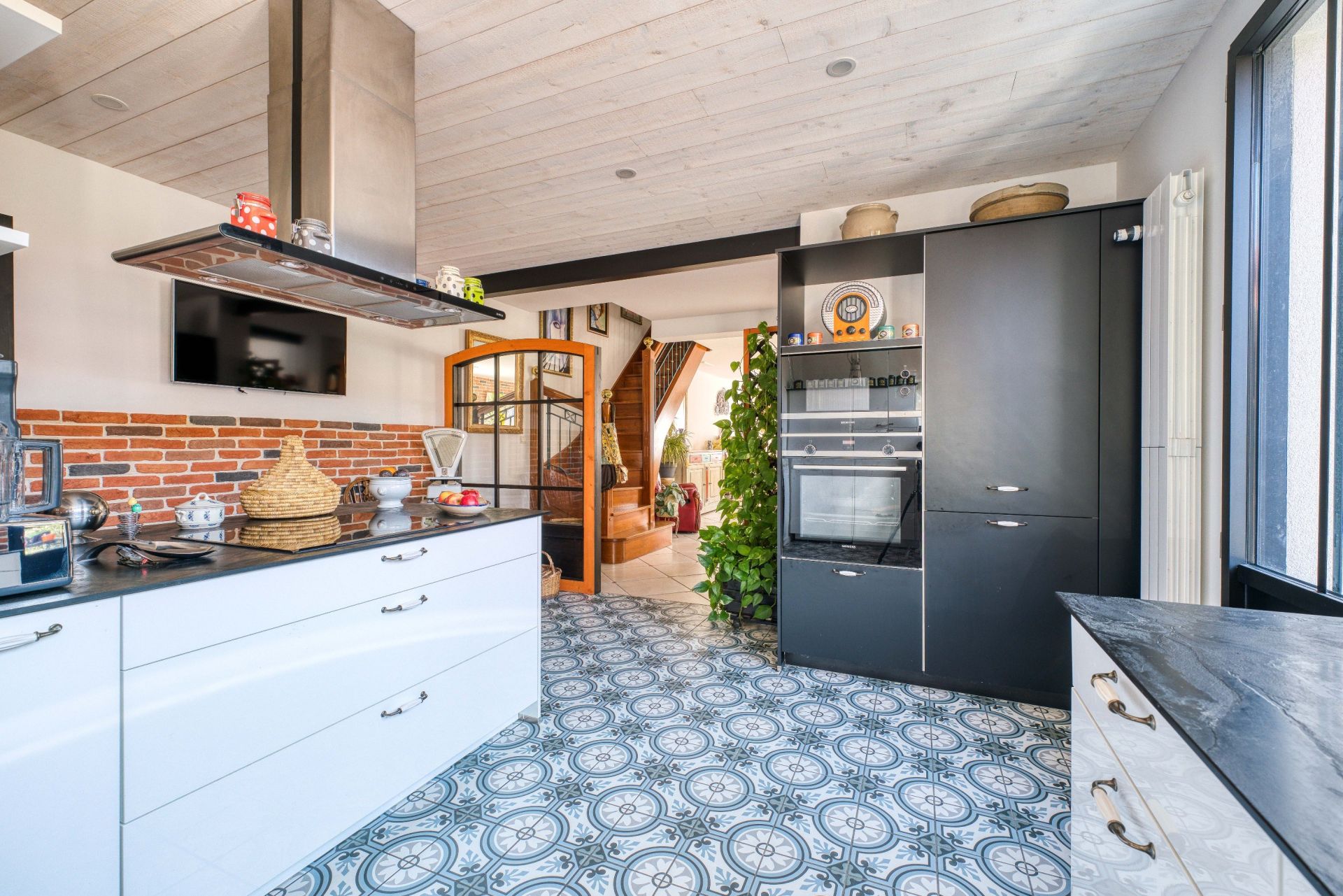 prestigious traditional house 5 Rooms for sale on CHATELAILLON PLAGE (17340)