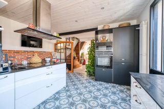 prestigious traditional house 5 Rooms for sale on CHATELAILLON PLAGE (17340)