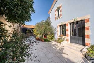 prestigious traditional house 5 Rooms for sale on CHATELAILLON PLAGE (17340)