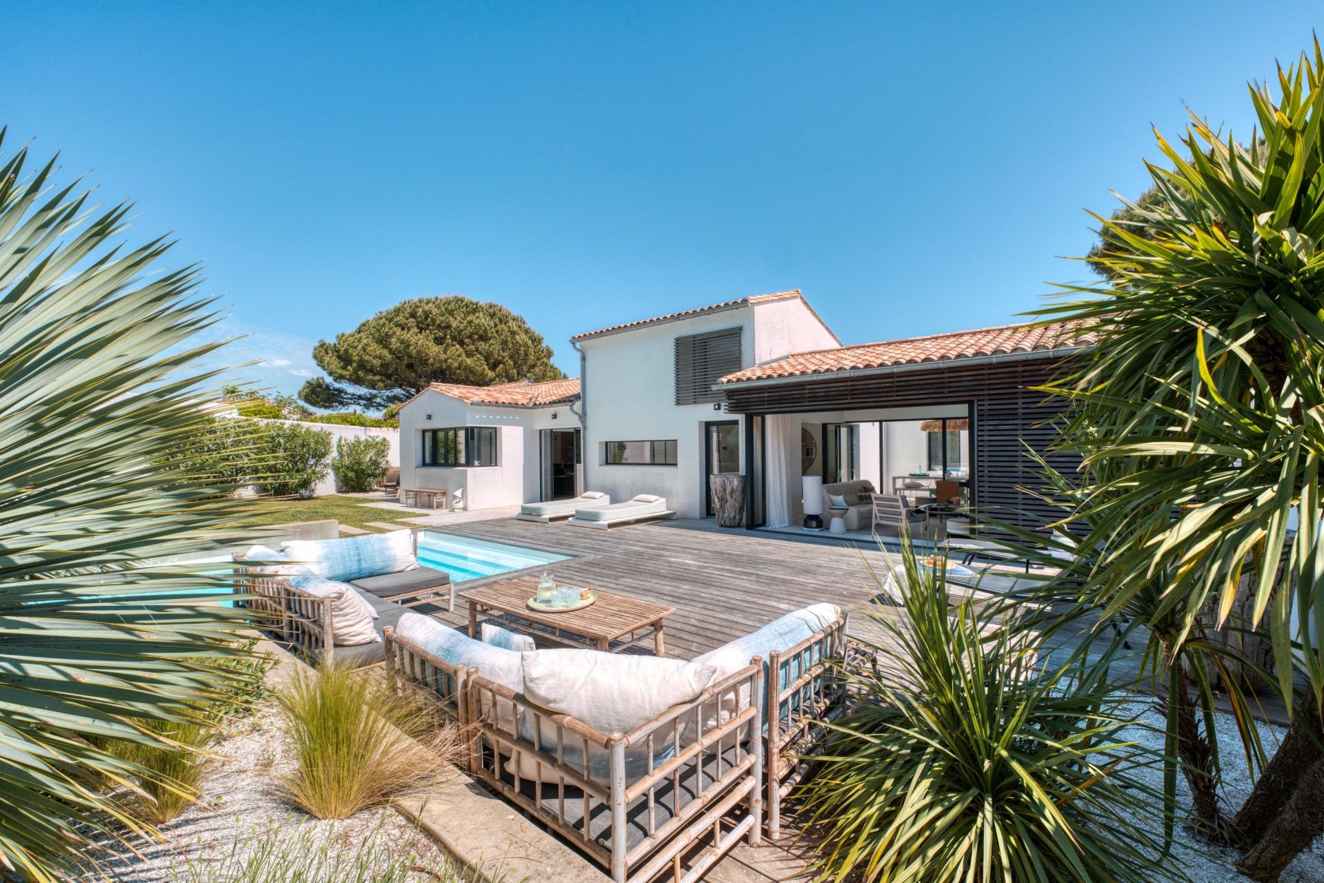 prestigious house 9 Rooms for sale on LE BOIS PLAGE EN RE (17580)