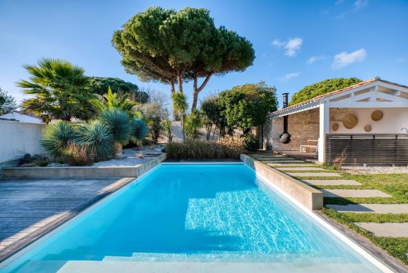 Sale Prestigious house Le Bois-Plage-en-Ré 9&nbsp;Rooms 220&nbsp;m²