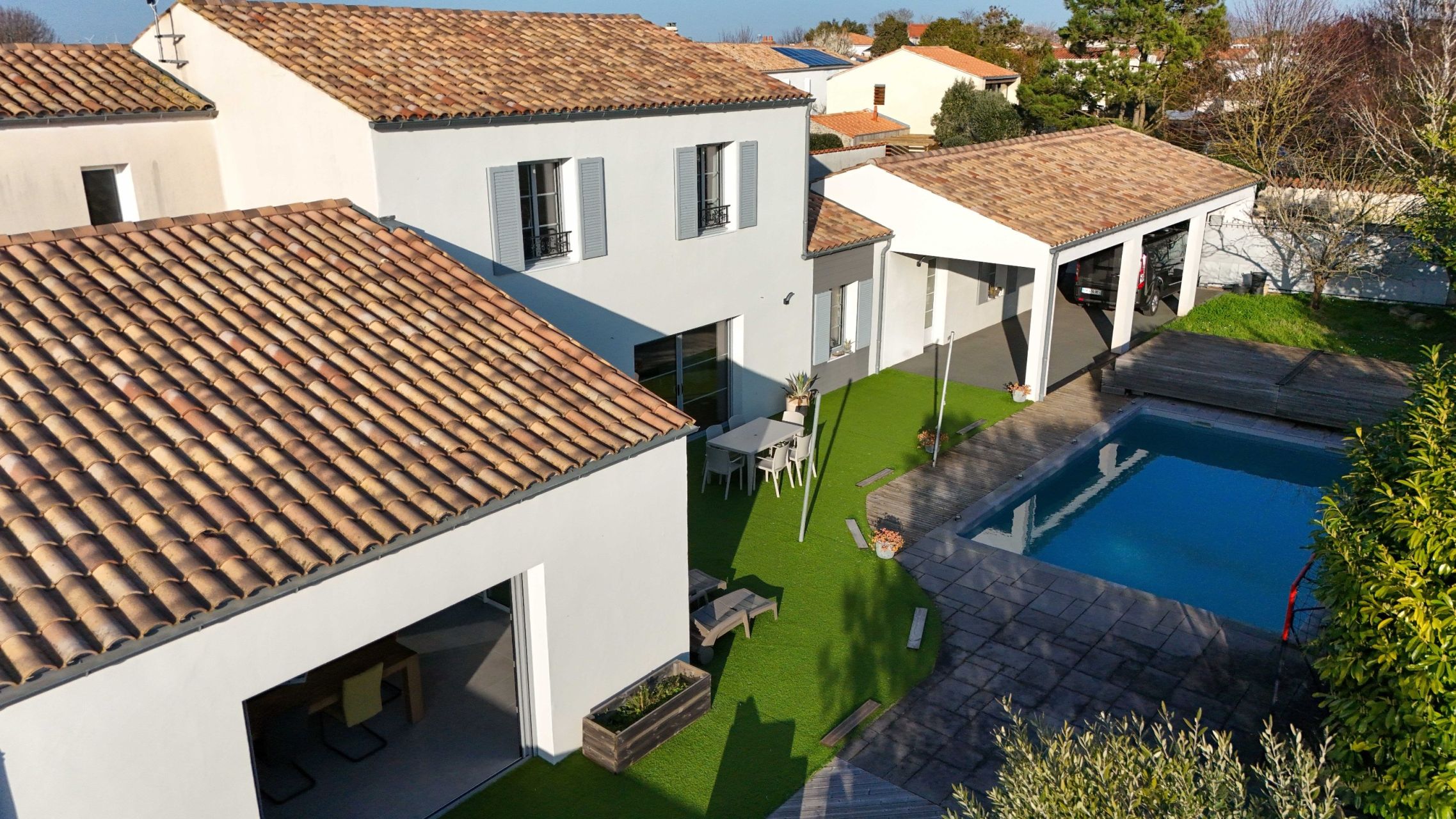 prestigious house 6 Rooms for sale on LA ROCHELLE (17000)