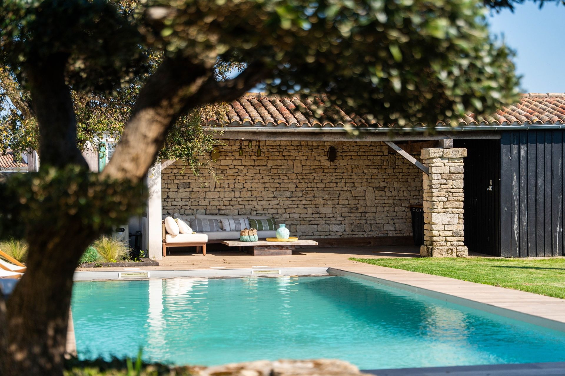 prestigious house 5 Rooms for sale on RIVEDOUX PLAGE (17940)