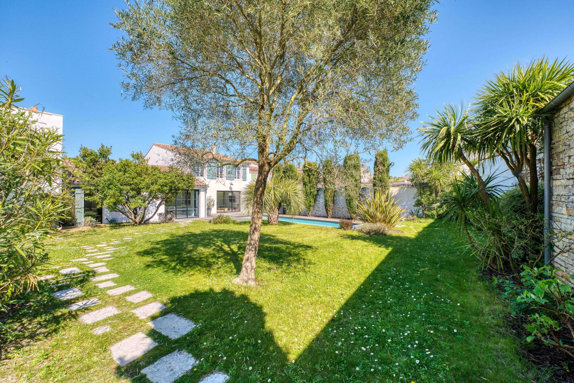 maison de prestige 7 Pièces en vente sur LA FLOTTE (17630)
