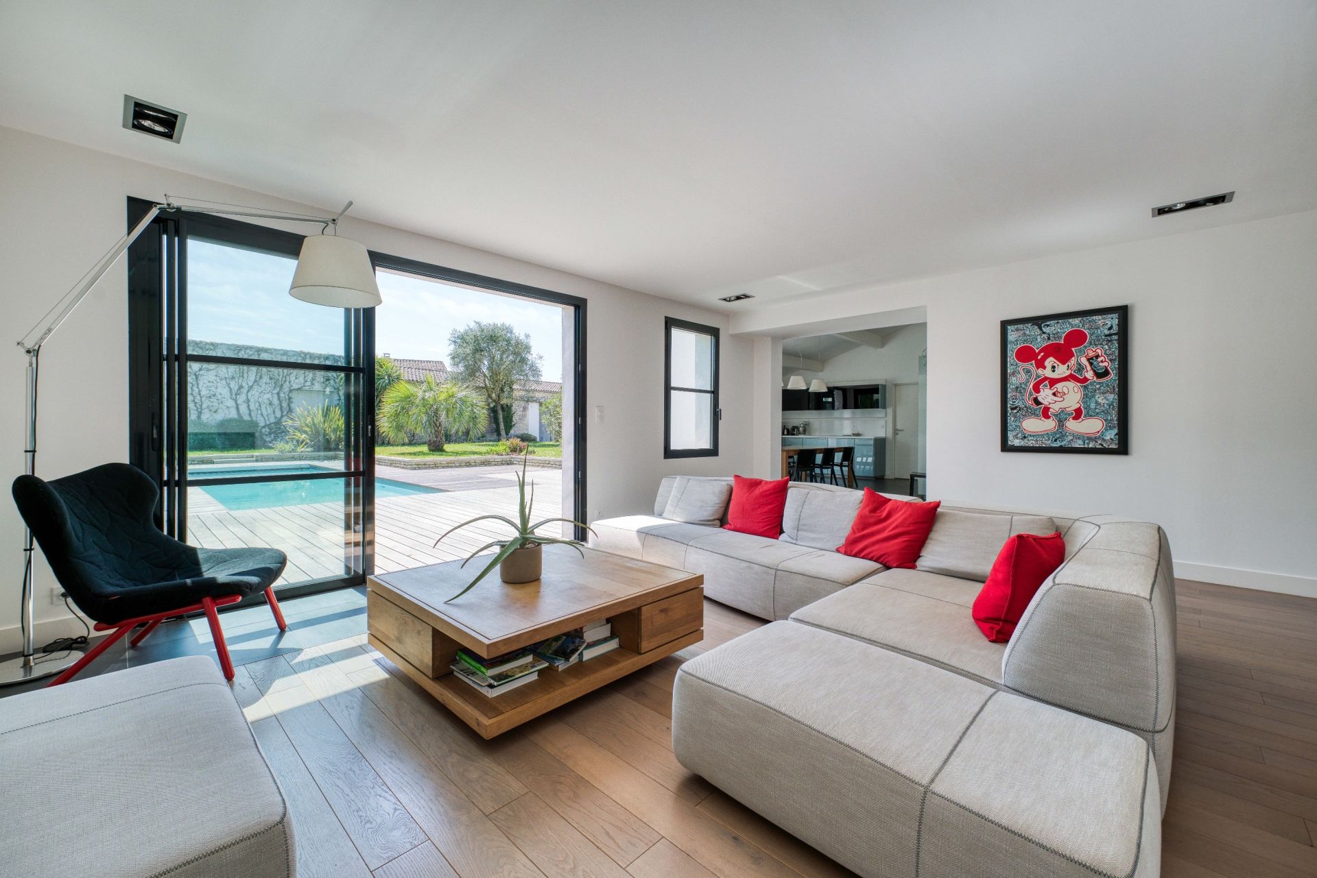 prestigious house 7 Rooms for sale on LA FLOTTE (17630)