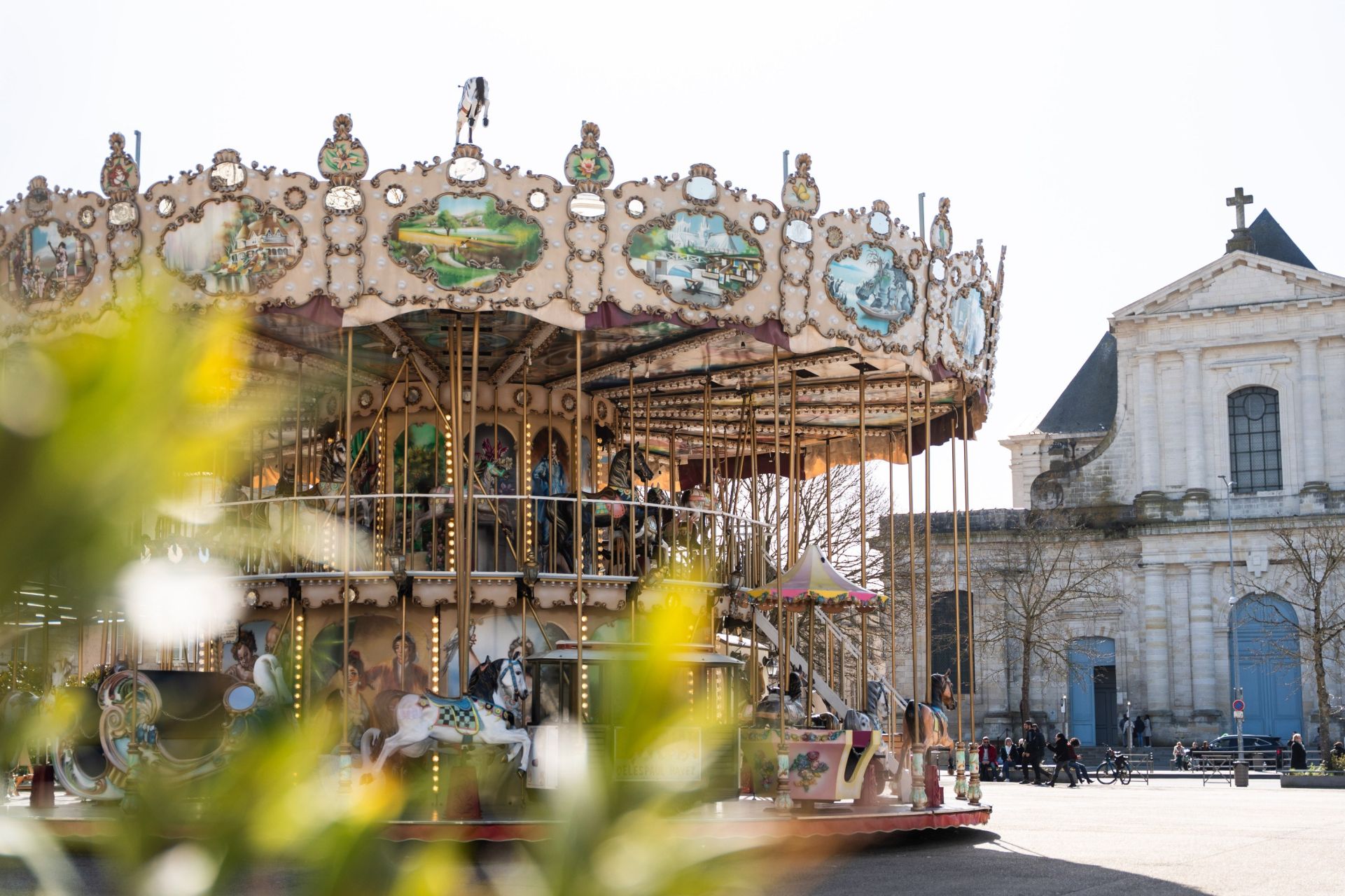 prestigious apartment 4 Rooms for sale on LA ROCHELLE (17000)