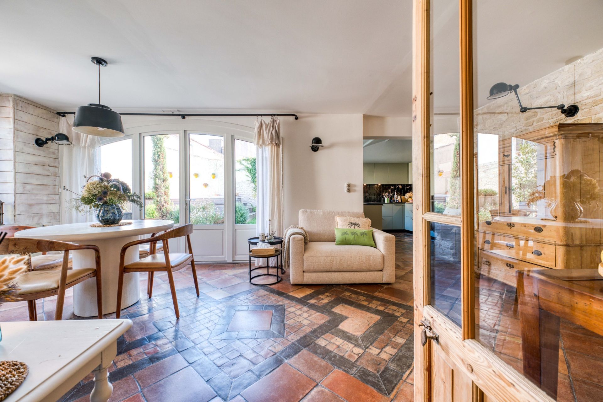 prestigious house 8 Rooms for sale on ST MARTIN DE RE (17410)