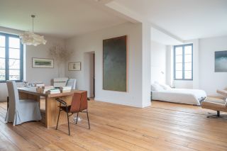 prestigious bourgeois house 8 Rooms for sale on FOURAS (17450)