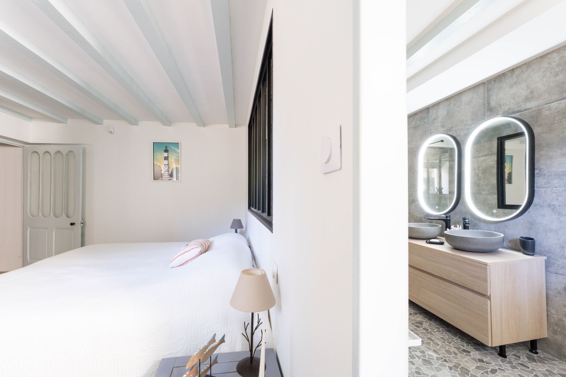 prestigious house 10 Rooms for sale on LA ROCHELLE (17000)