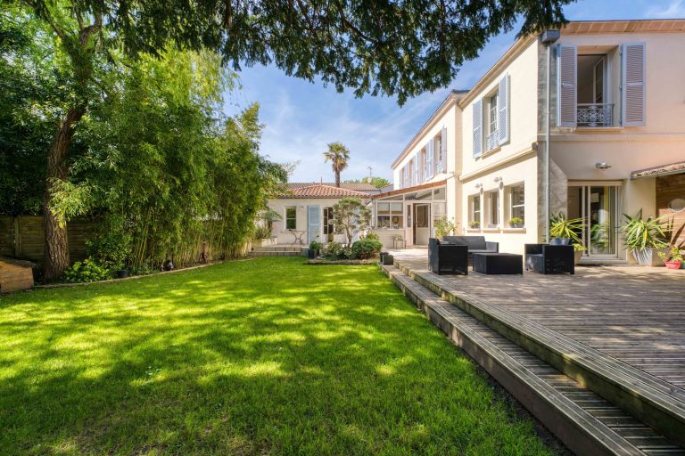 maison de prestige 6 Pièces en vente sur AYTRE (17440)